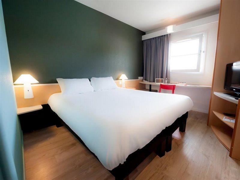 Ibis Nantes Treillieres Hotel Exterior foto