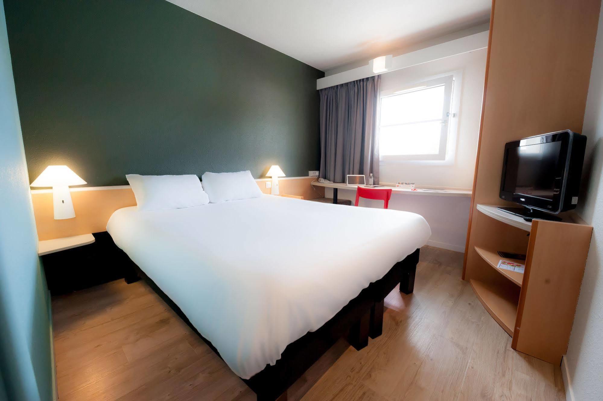 Ibis Nantes Treillieres Hotel Exterior foto